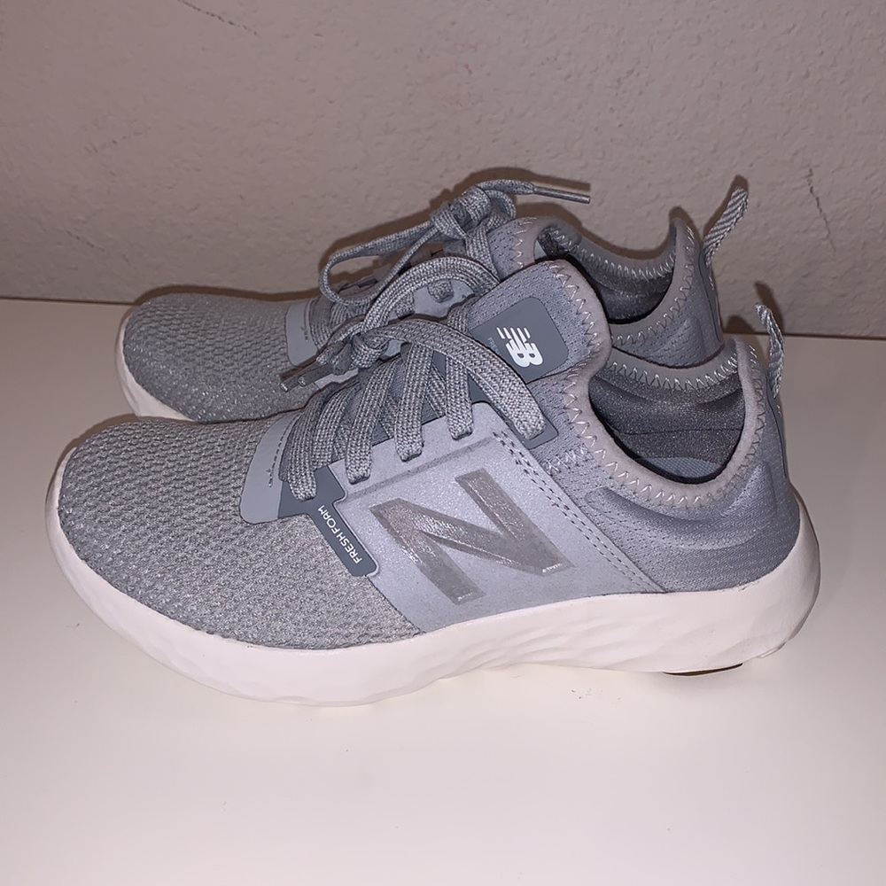New Balance Fresh Foam women’s shoes - Picture 2 of 8